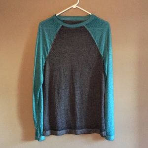 Men’s long sleeve tee